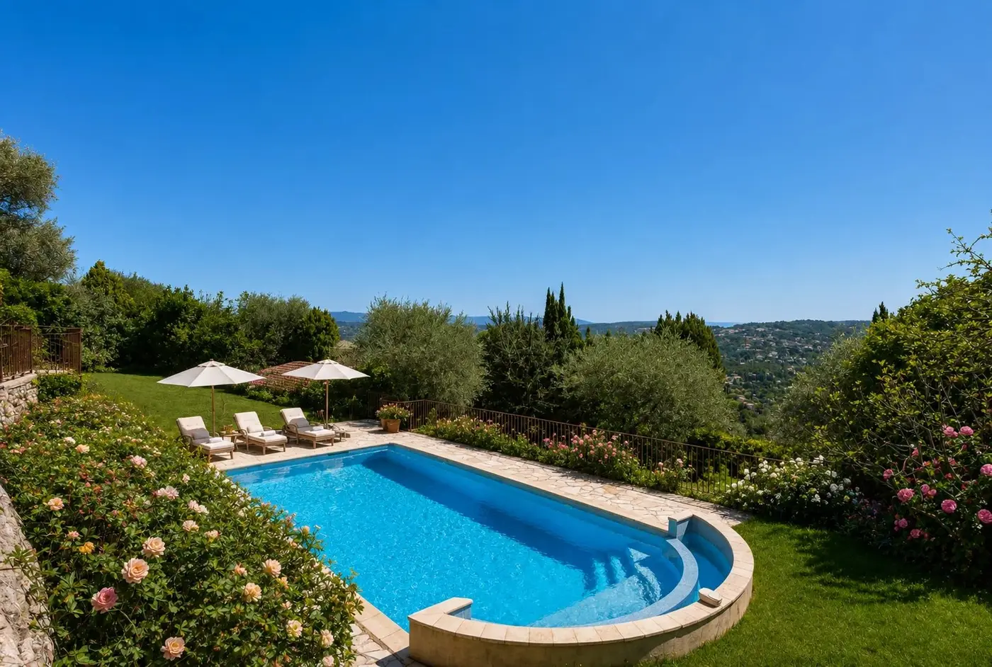 Image of Villa - 6 Bedrooms - 3 Bathrooms for Sale in Alpes-Maritimes-Spéracèdes-France, Image 5