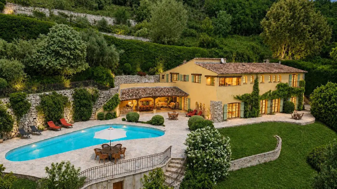 Image of Villa - 6 Bedrooms - 6 Bathrooms for Sale in Alpes-Maritimes-Vence-France, Image 1