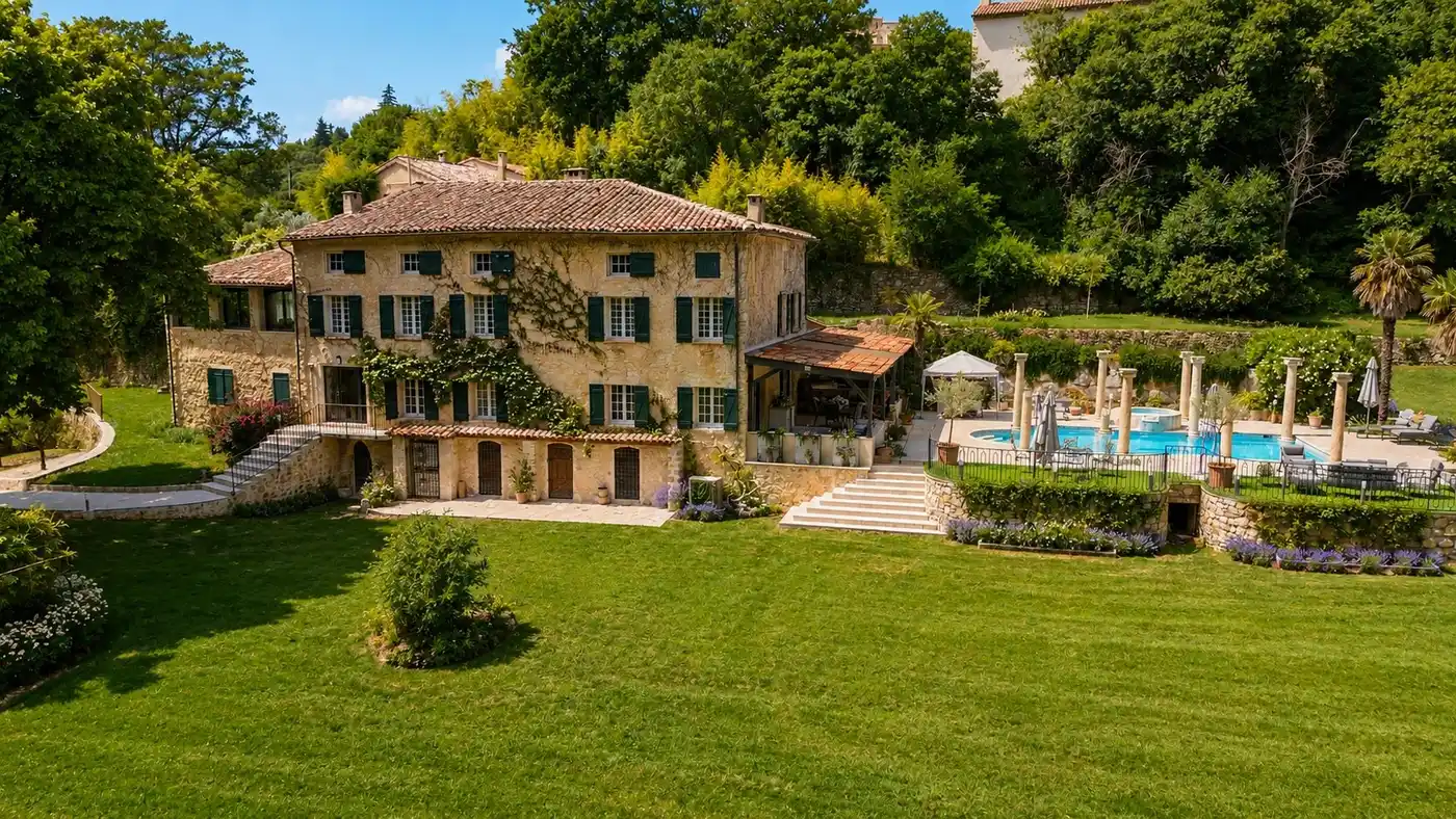 Image of Villa - 10 Bedrooms - 9 Bathrooms for Sale in Var-Callian-France, Image 2