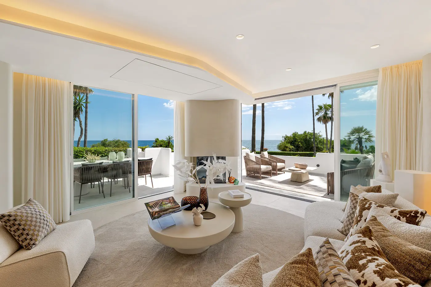 Image of Ground Floor Apartment - 3 Bedrooms - 3 Bathrooms for Sale in Malaga-Estepona-Spain, Image 1