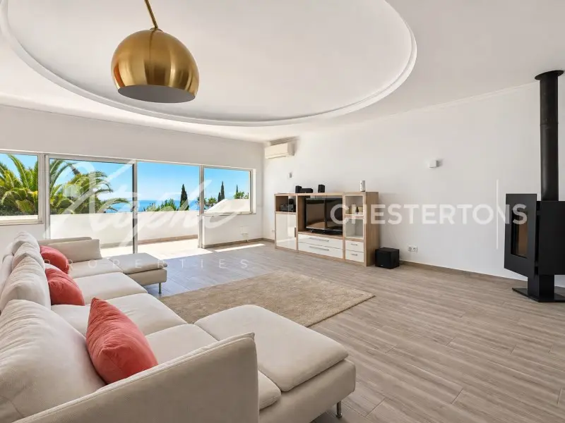  Image of Villa - 3 Bedrooms - 2 Bathrooms for sale in Faro-Faro-Portugal, Image 6