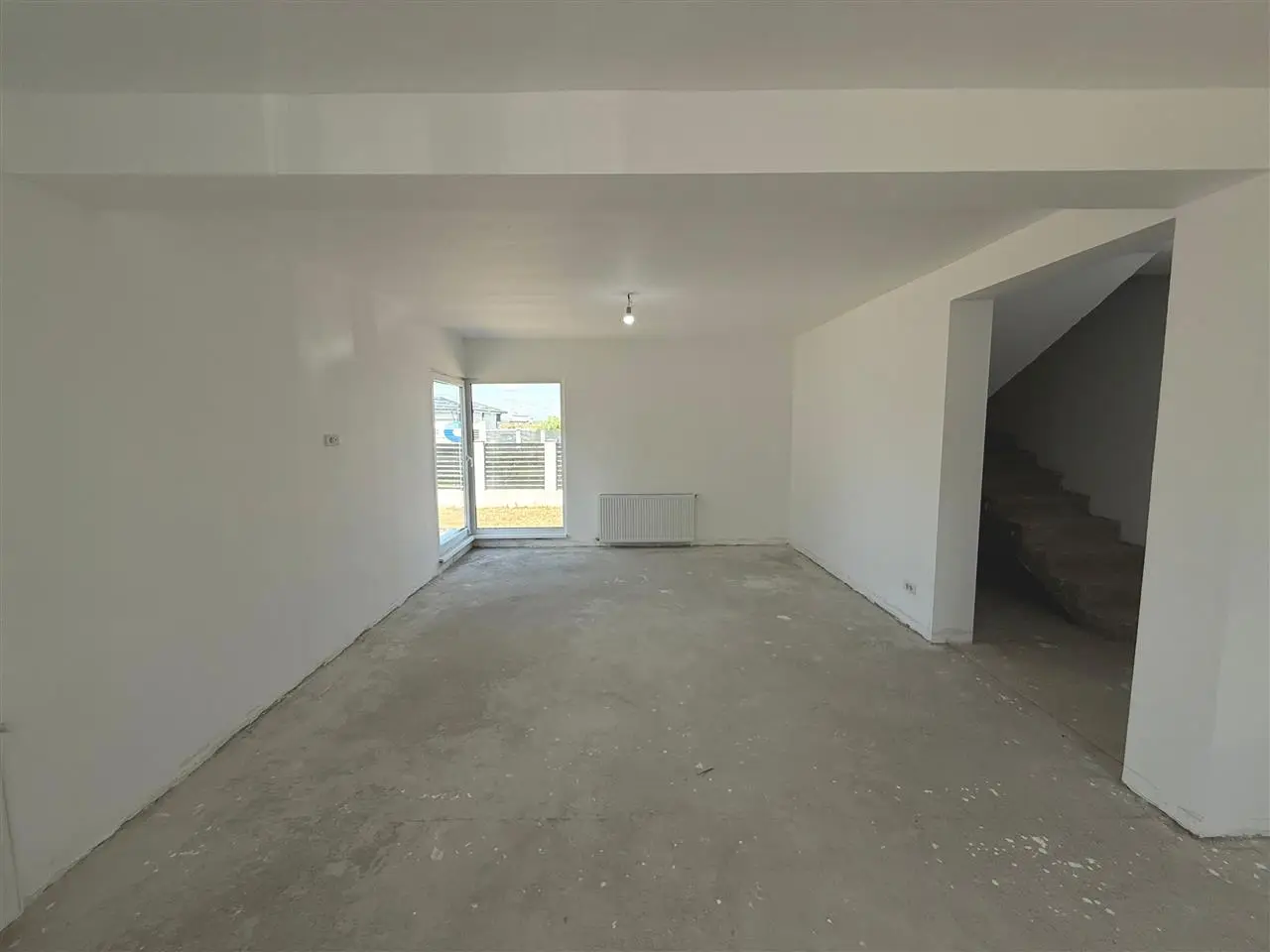 Image of House - 5 Bedrooms - 3 Bathrooms for Sale in Bucuresti Ilfov-Ciorogarla-Romania, Image 2
