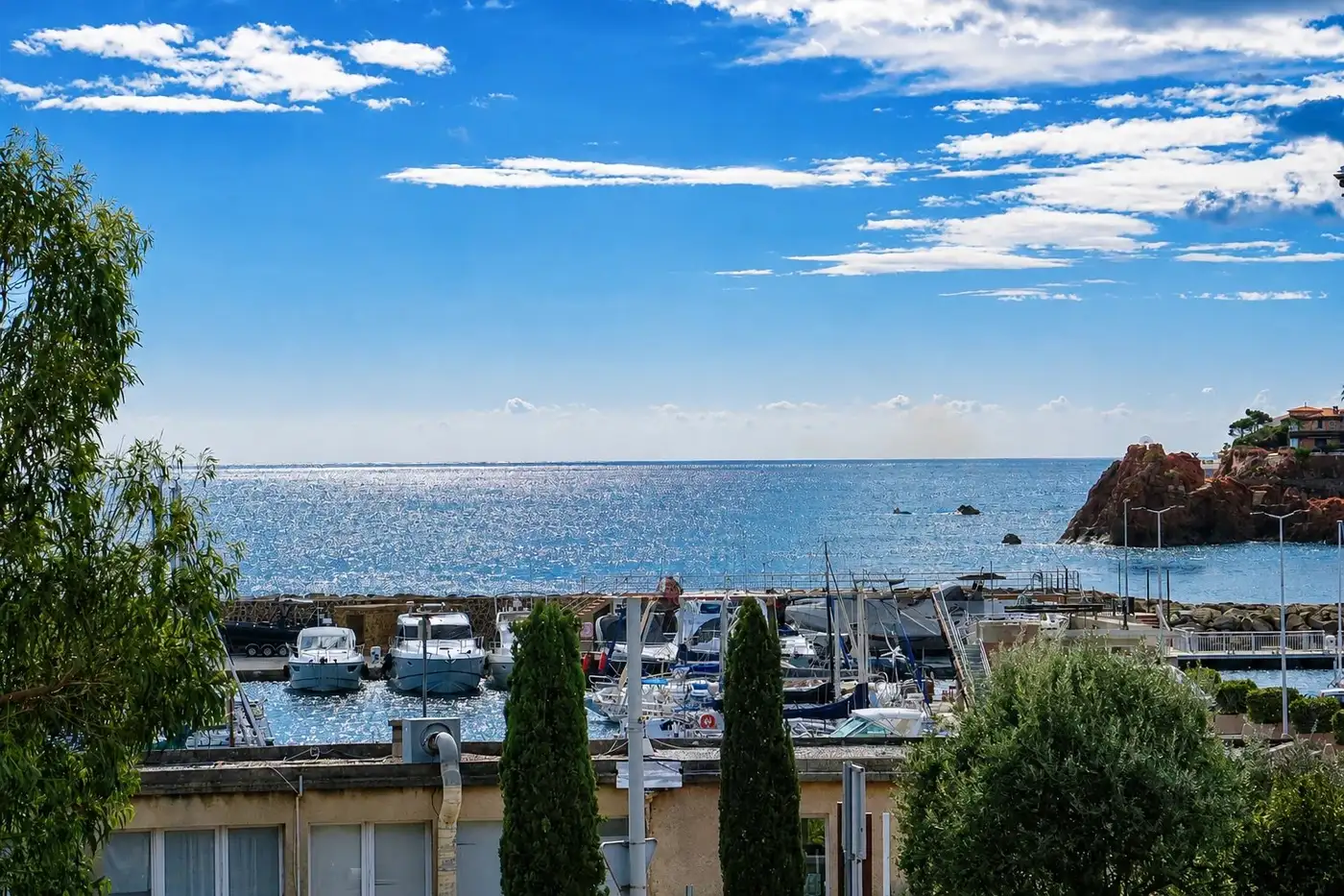 Image of Apartment - 2 Bedrooms - 2 Bathrooms for Sale in Alpes-Maritimes-Théoule-sur-Mer-France, Image 5