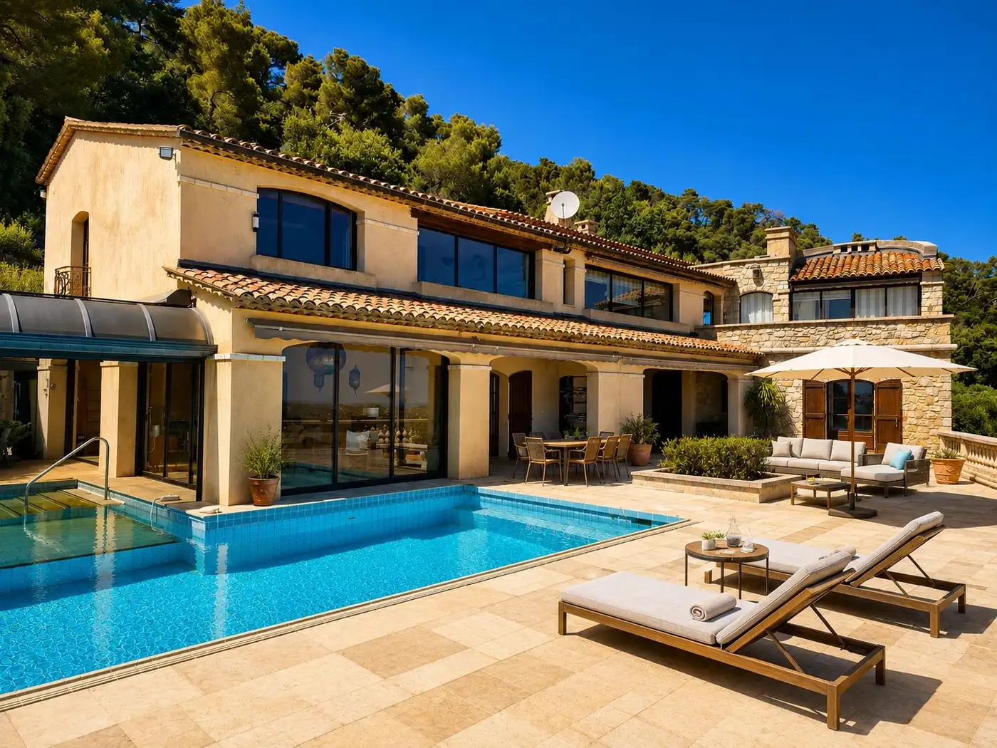  Image of Villa - 12 Bedrooms - 9 Bathrooms for Sale in Alpes-Maritimes-Grasse-France, Image 6