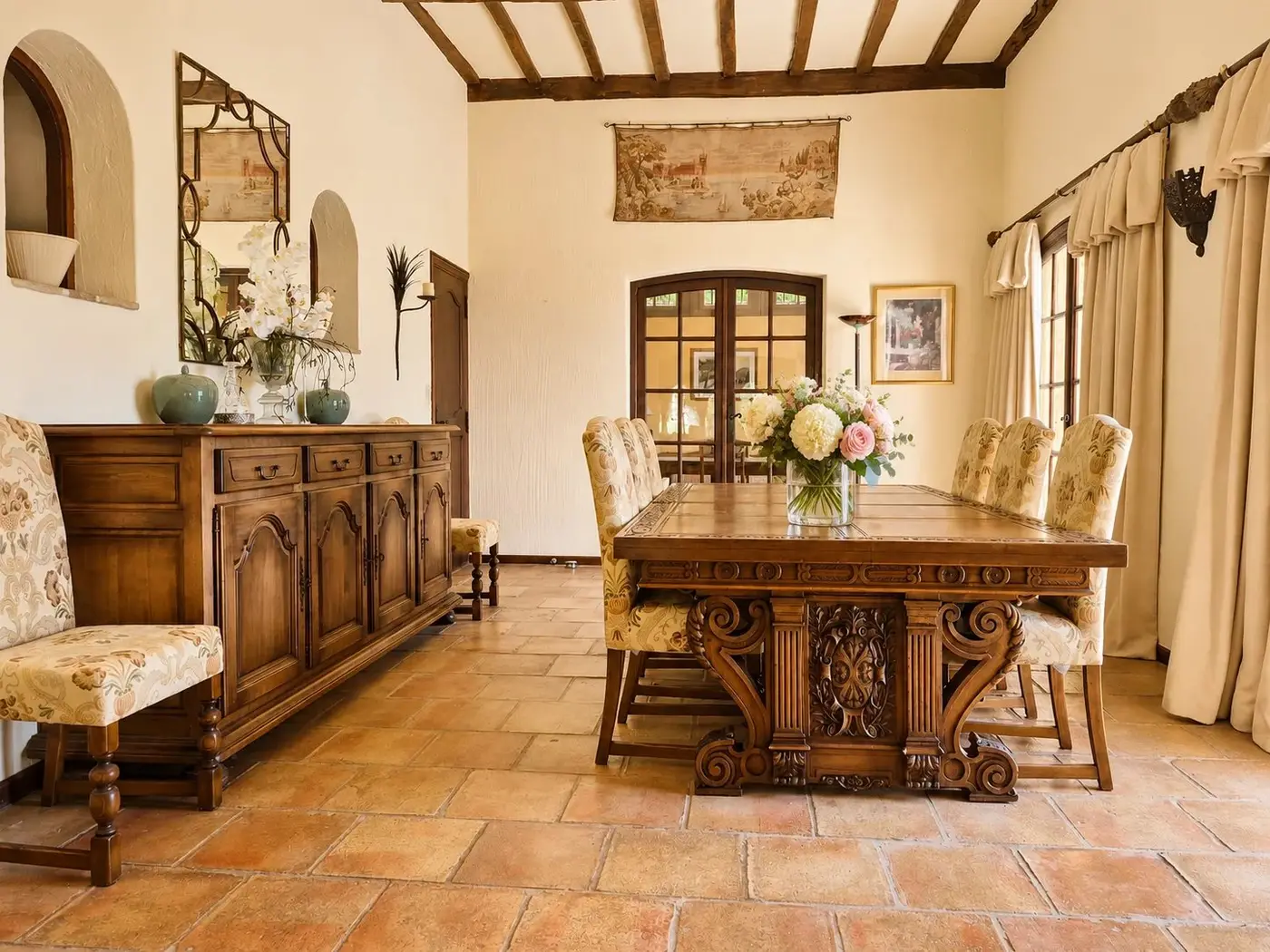  Image of Villa - 6 Bedrooms - 6 Bathrooms for Sale in Alpes-Maritimes-Vence-France, Image 13
