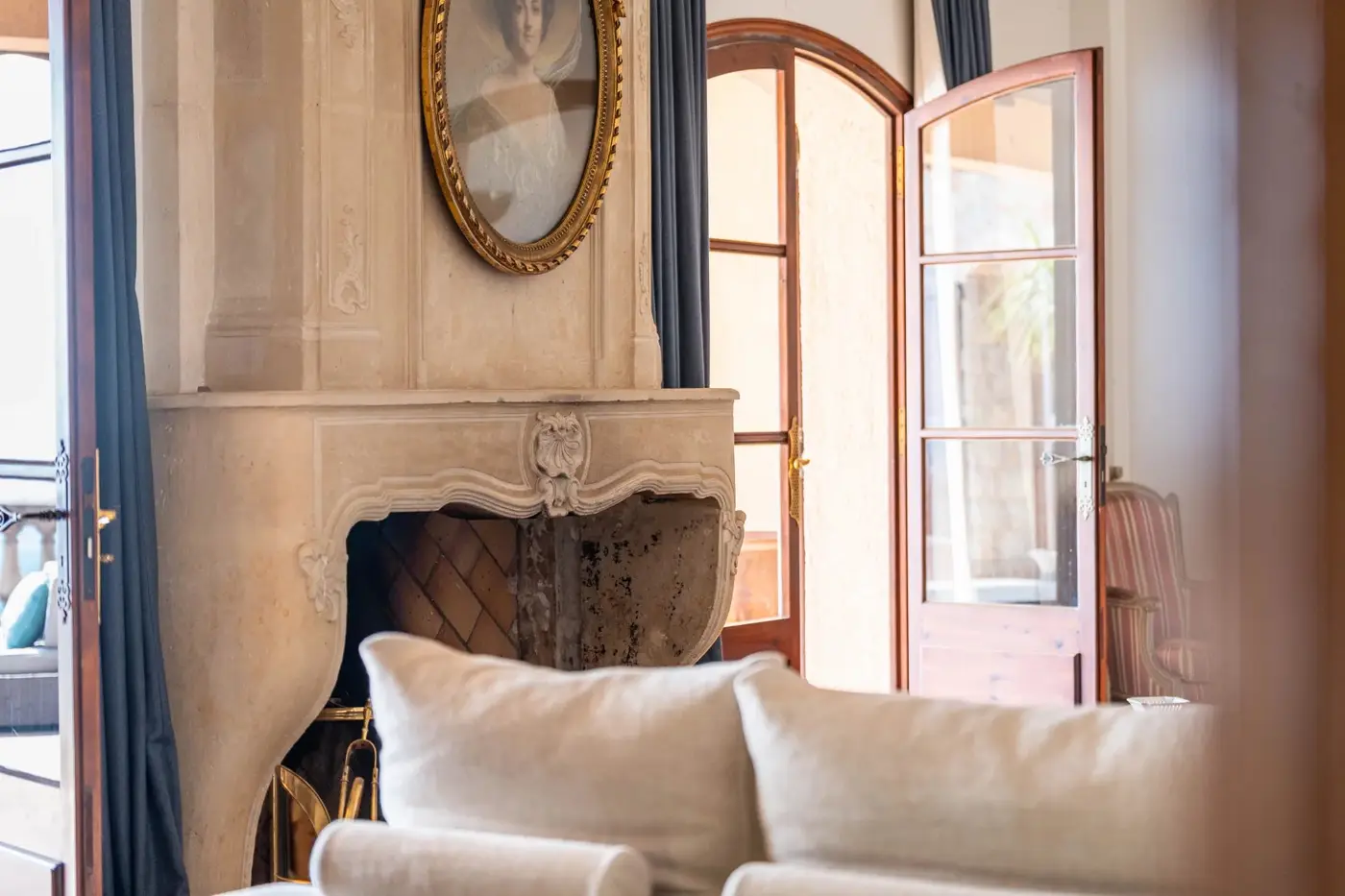  Image of Villa - 12 Bedrooms - 9 Bathrooms for Sale in Alpes-Maritimes-Grasse-France, Image 14