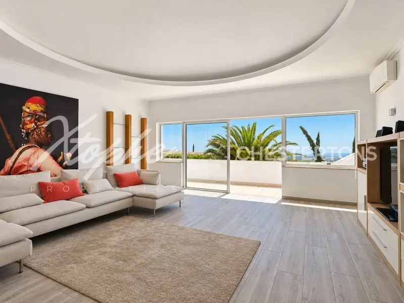  Image of Villa - 3 Bedrooms - 2 Bathrooms for sale in Faro-Faro-Portugal, Image 8