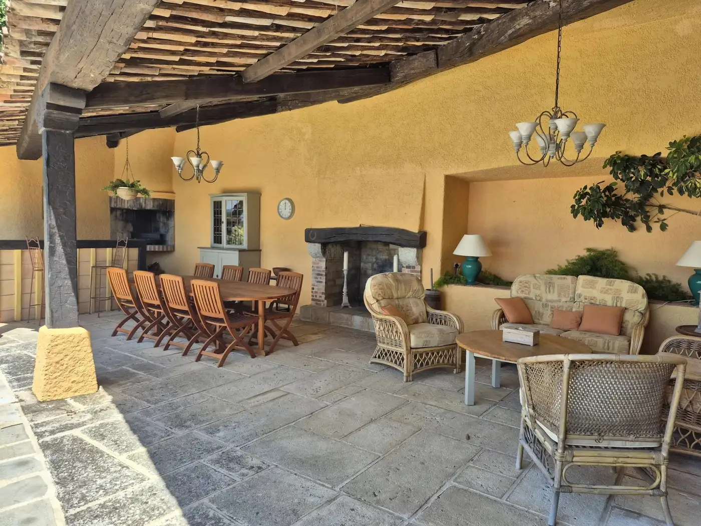  Image of Villa - 6 Bedrooms - 6 Bathrooms for Sale in Alpes-Maritimes-Vence-France, Image 8