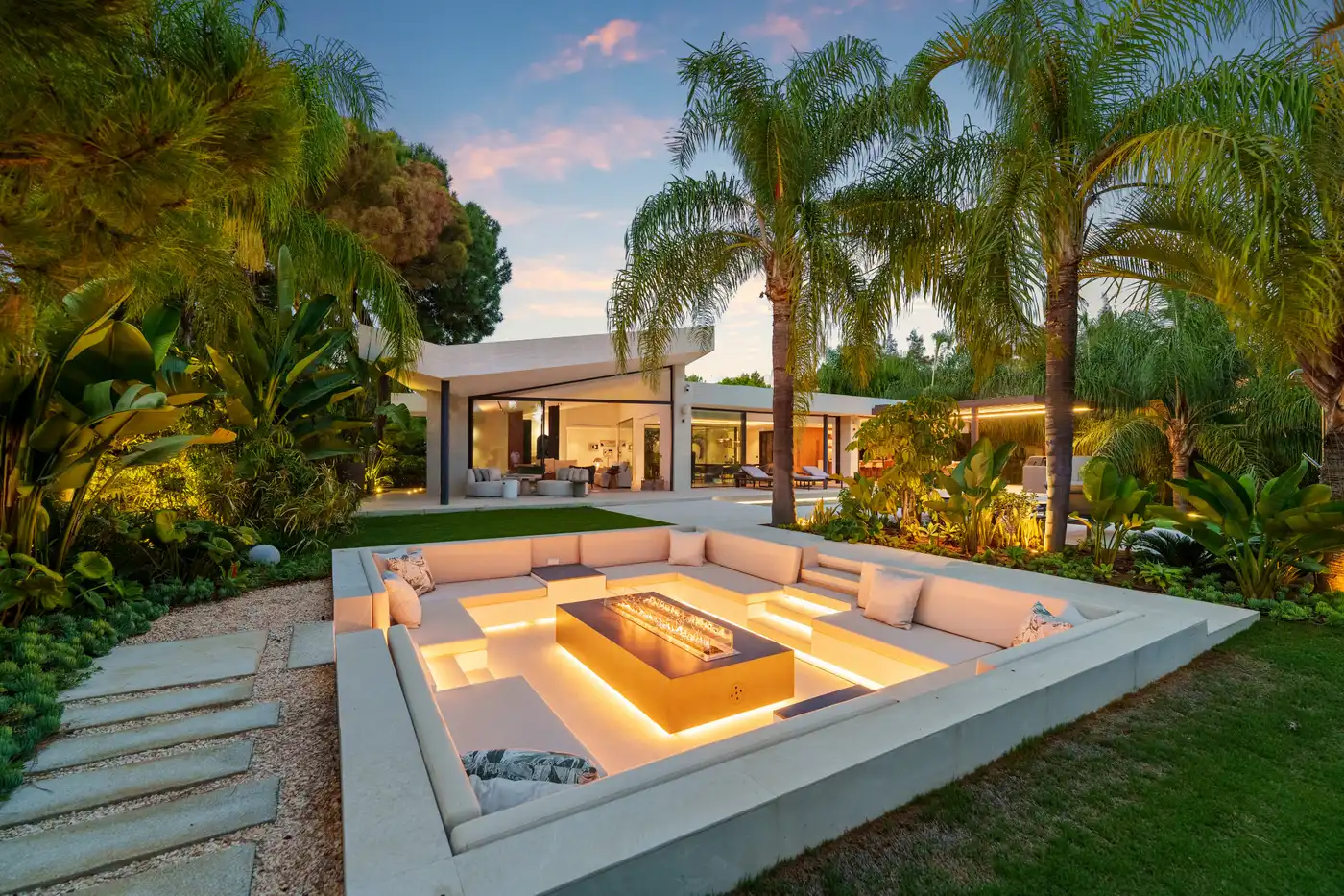 Image of Villa - 5 Bedrooms - 5 Bathrooms for Sale in Malaga-Marbella-Spain, Image 2