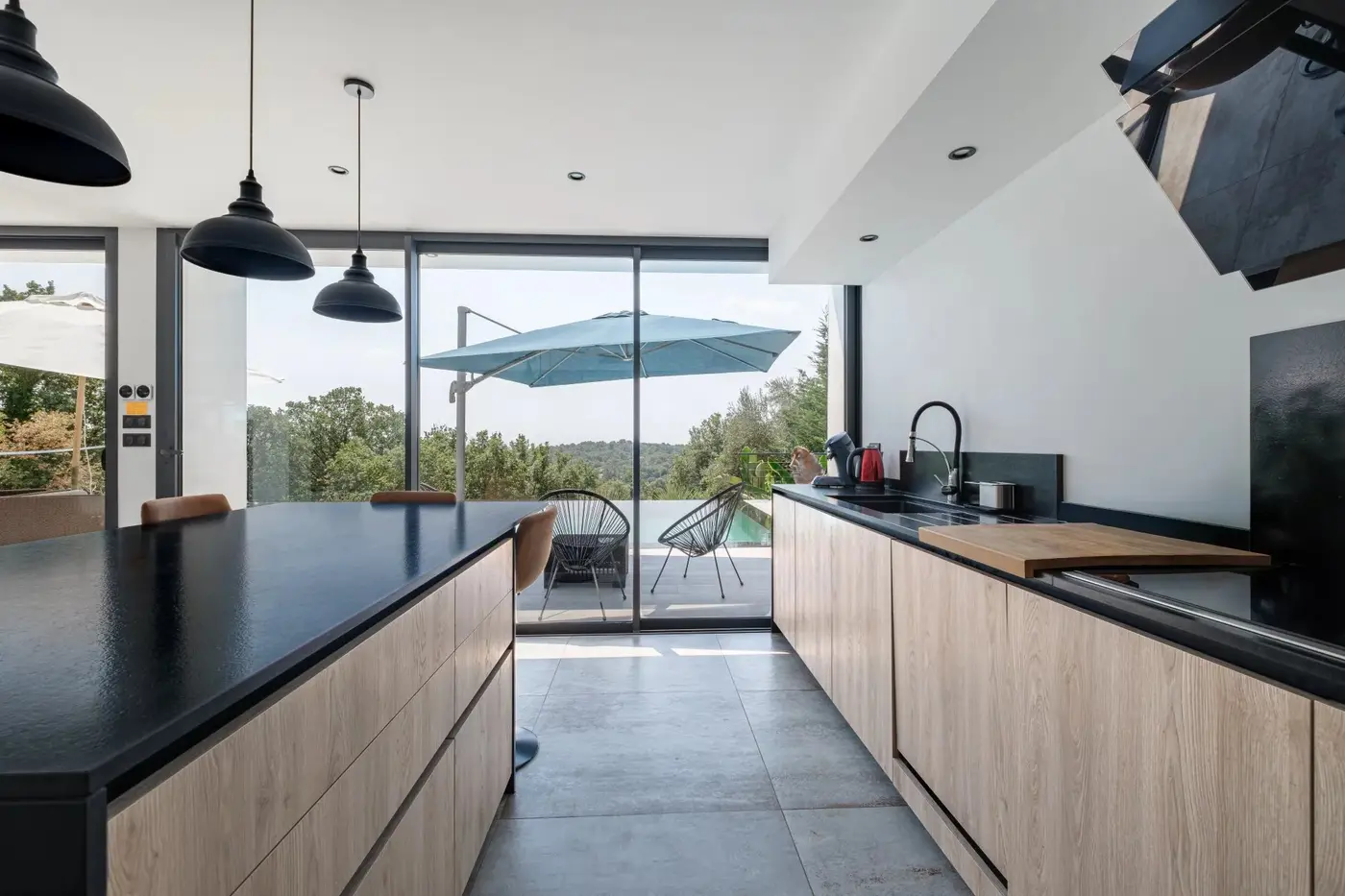 Image of Villa - 4 Bedrooms for Sale in Alpes-Maritimes-Tourrettes-sur-Loup-France, Image 5