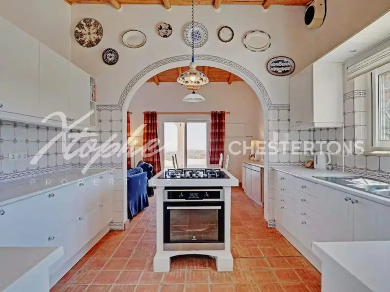 Image of Villa - 4 Bedrooms - 3 Bathrooms for Sale in Faro-Faro-Portugal, Image 5