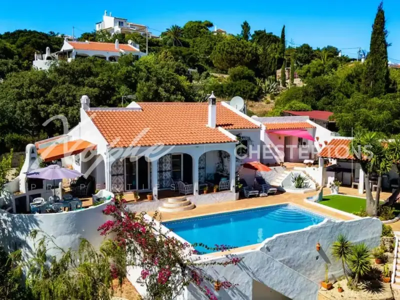 Image of Villa - 4 Bedrooms - 3 Bathrooms for Sale in Faro-Faro-Portugal, Image 1
