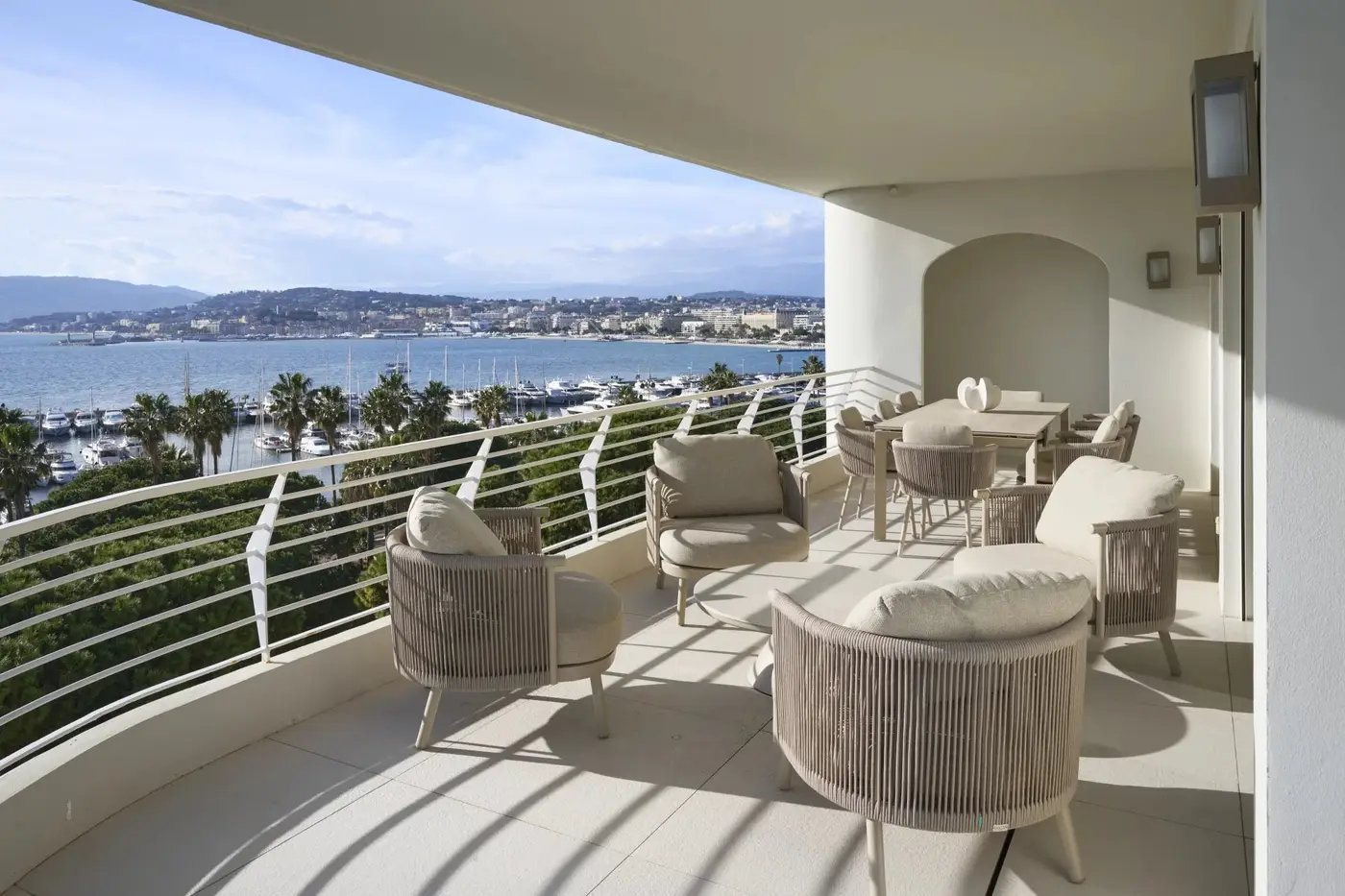 Image of Apartment - 5 Bedrooms for Sale in Alpes-Maritimes-Cannes-France, Image 2