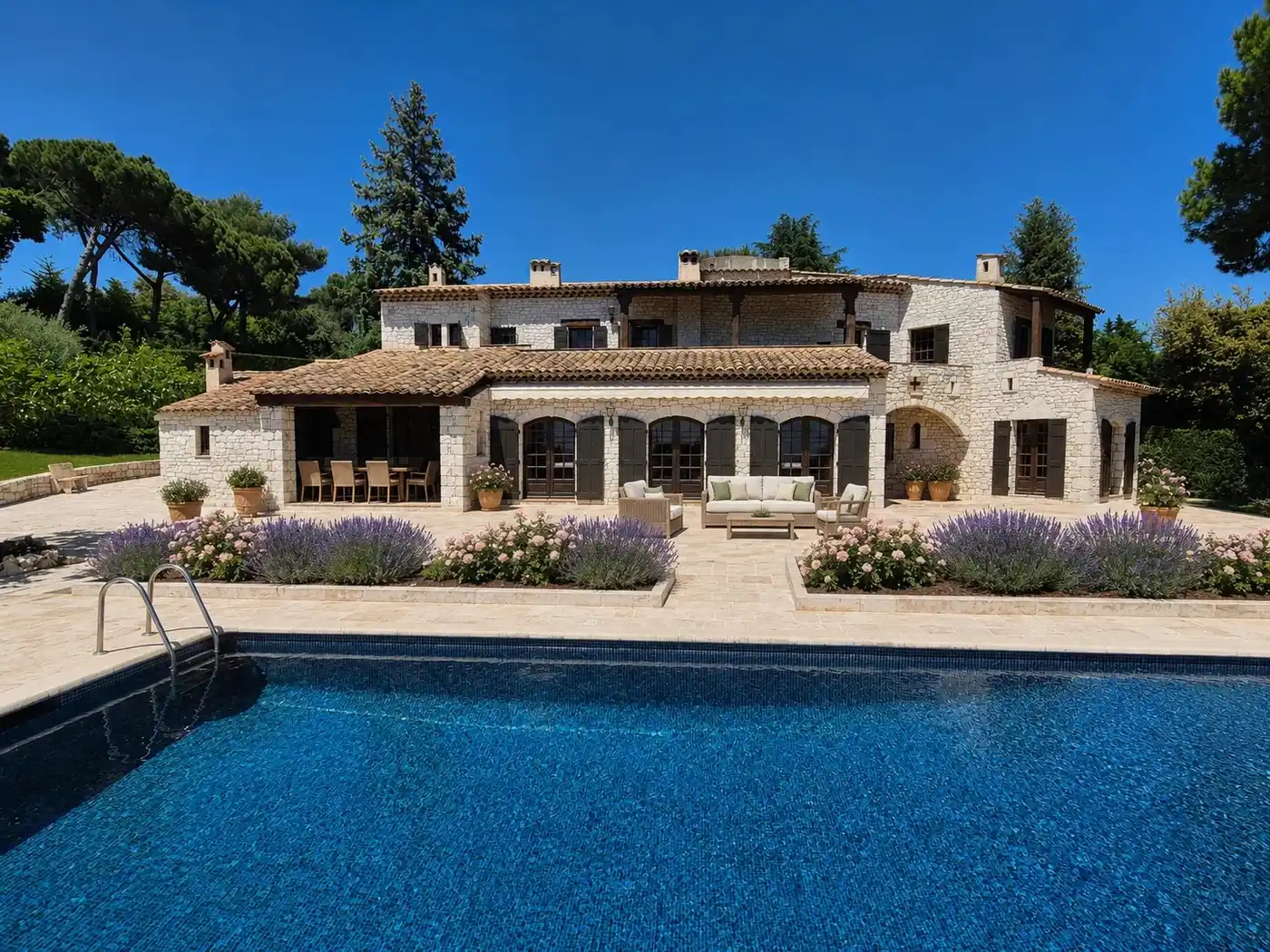 Image of Villa - 4 Bedrooms - 4 Bathrooms for Sale in Alpes-Maritimes-Saint-Paul-de-Vence-France, Image 2