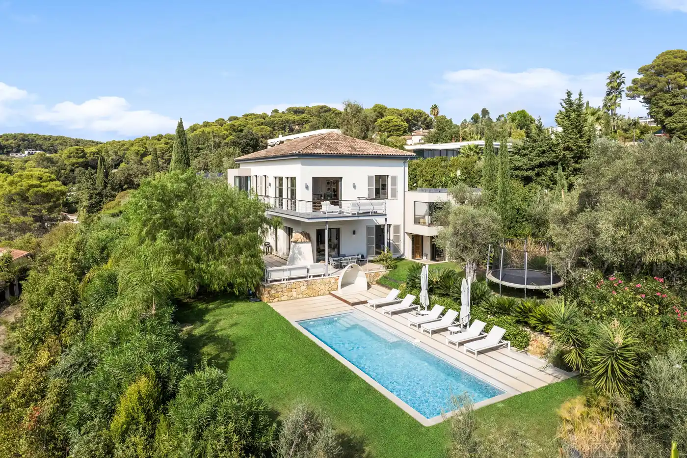 Image of Villa - 5 Bedrooms for Sale in Alpes-Maritimes-Le Cannet-France, Image 1