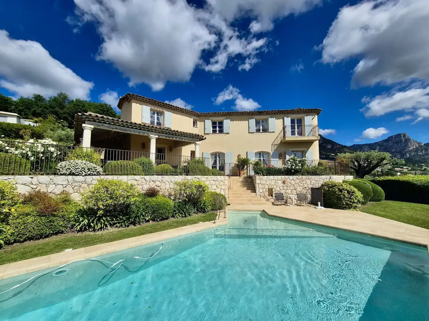 Image of Villa - 4 Bedrooms - 3 Bathrooms for Sale in Alpes-Maritimes-Vence-France, Image 2