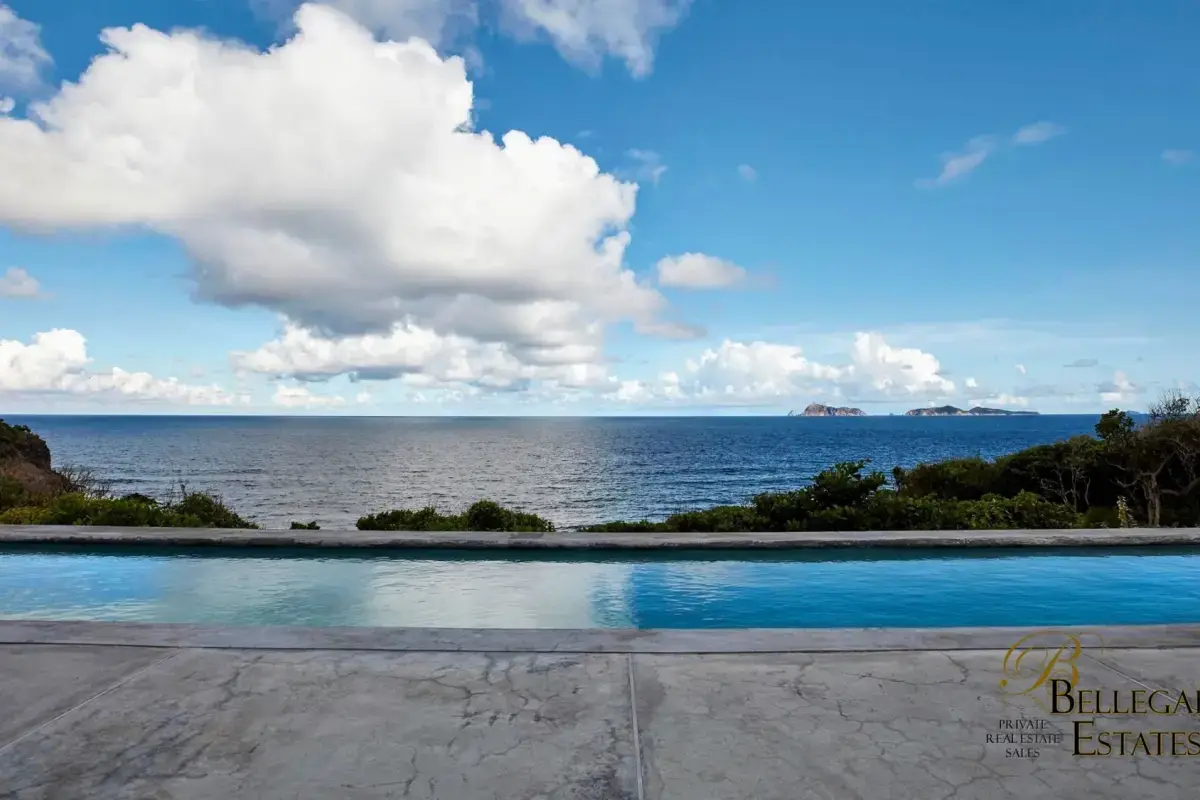 Image of Standfast | Bequia