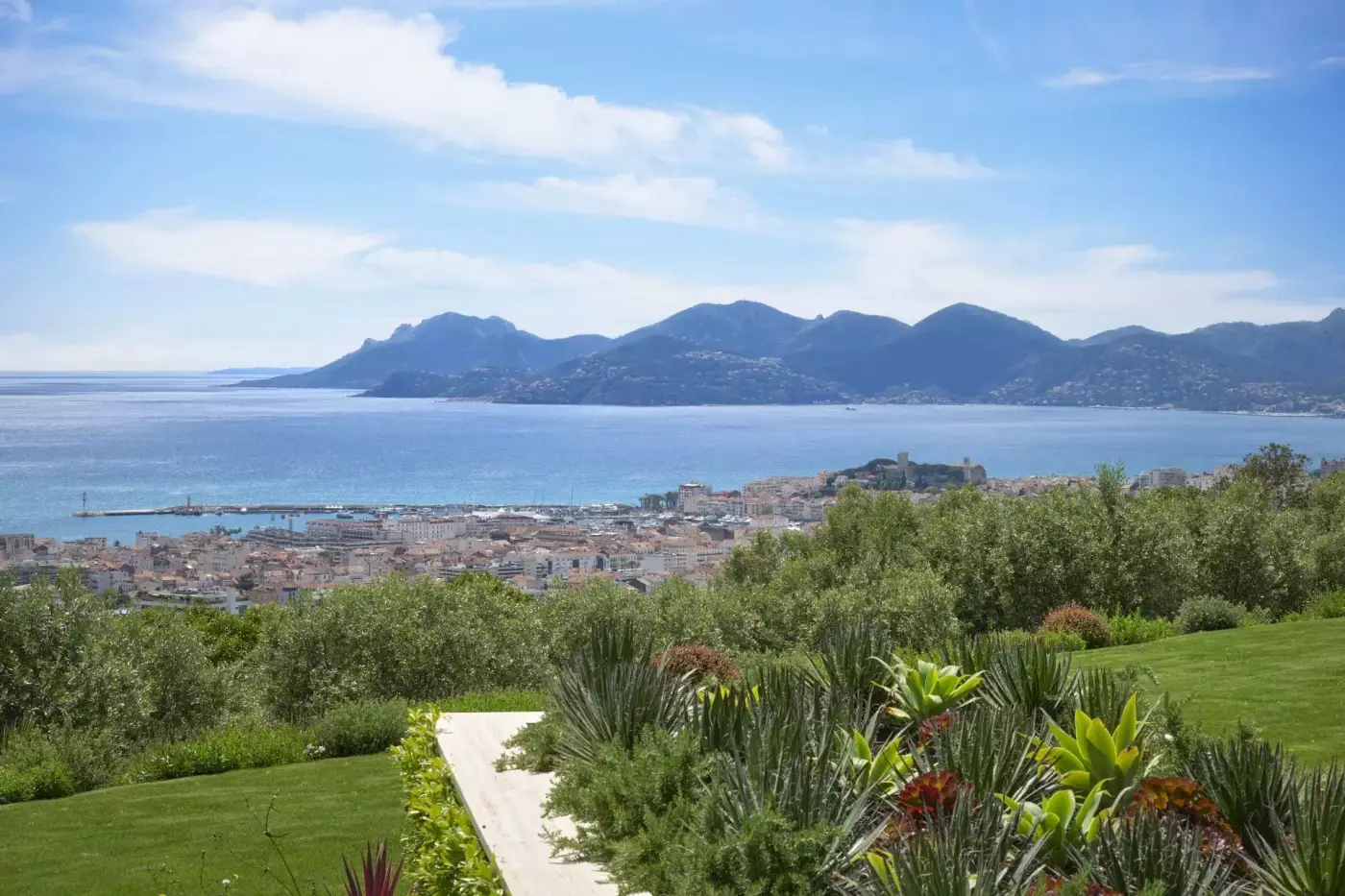 Image of Villa - 9 Bedrooms - 7 Bathrooms for Sale in La Californie-Cannes-France, Image 2