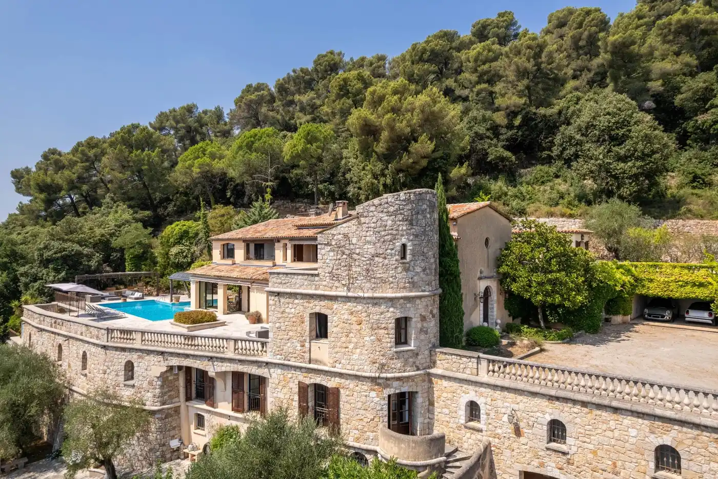 Image of Villa - 12 Bedrooms - 9 Bathrooms for Sale in Alpes-Maritimes-Grasse-France, Image 2