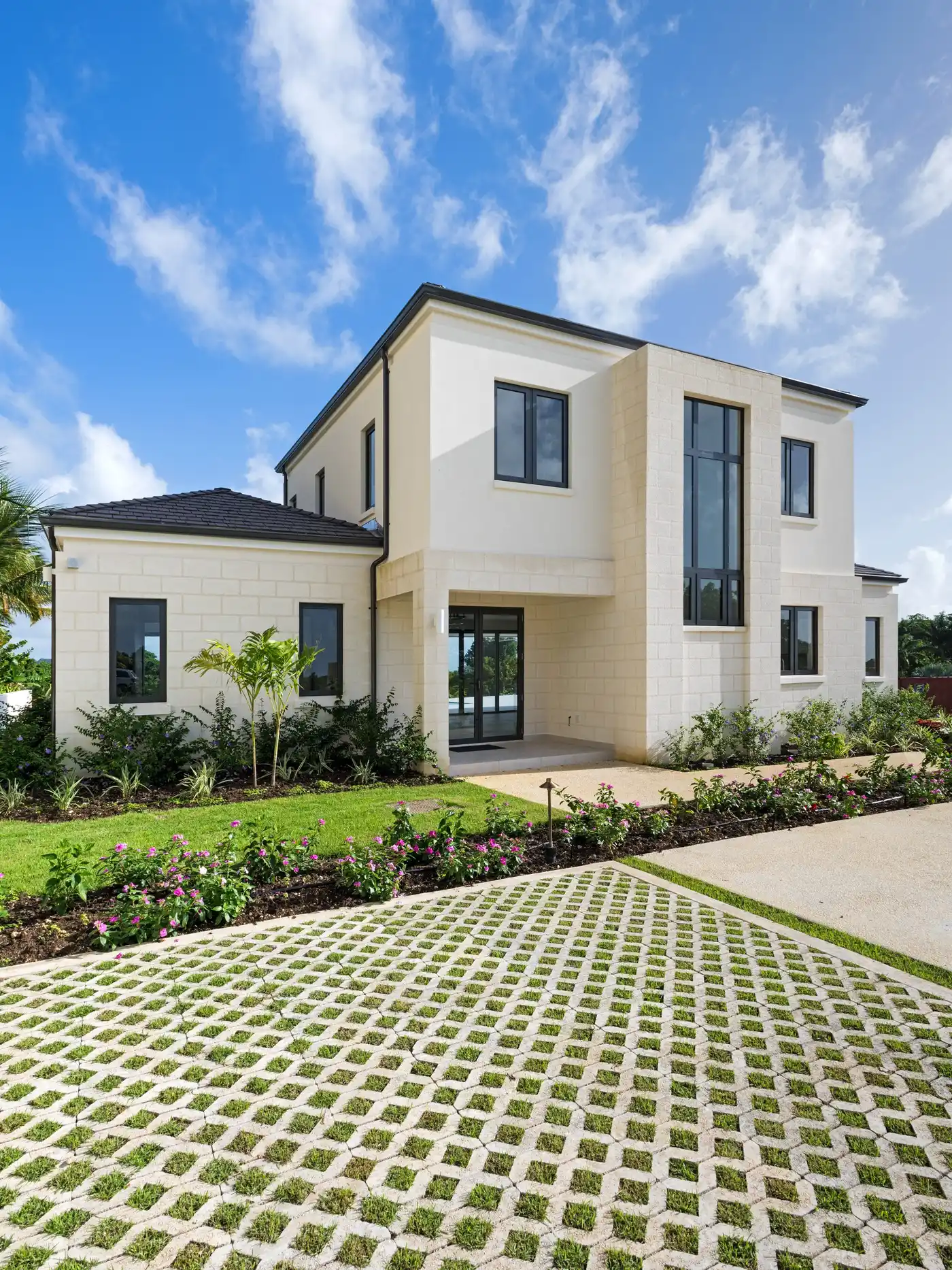 Image of Villa - 4 Bedrooms - 5 Bathrooms for Sale in Apes Hill-Barbados, Image 1