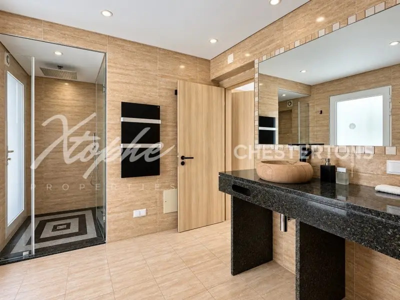  Image of Villa - 3 Bedrooms - 2 Bathrooms for sale in Faro-Faro-Portugal, Image 24