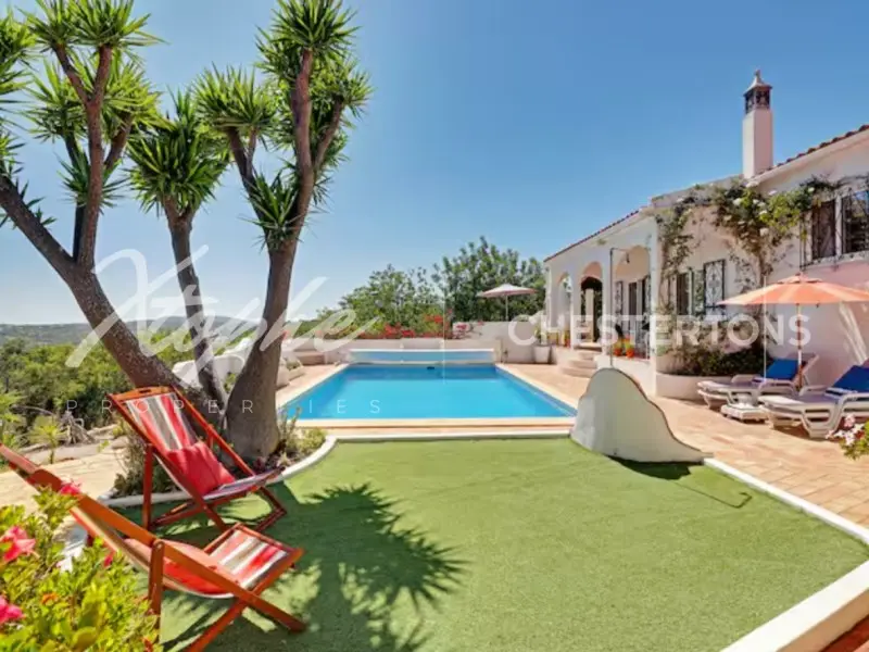 Image of Villa - 4 Bedrooms - 3 Bathrooms for Sale in Faro-Faro-Portugal, Image 3
