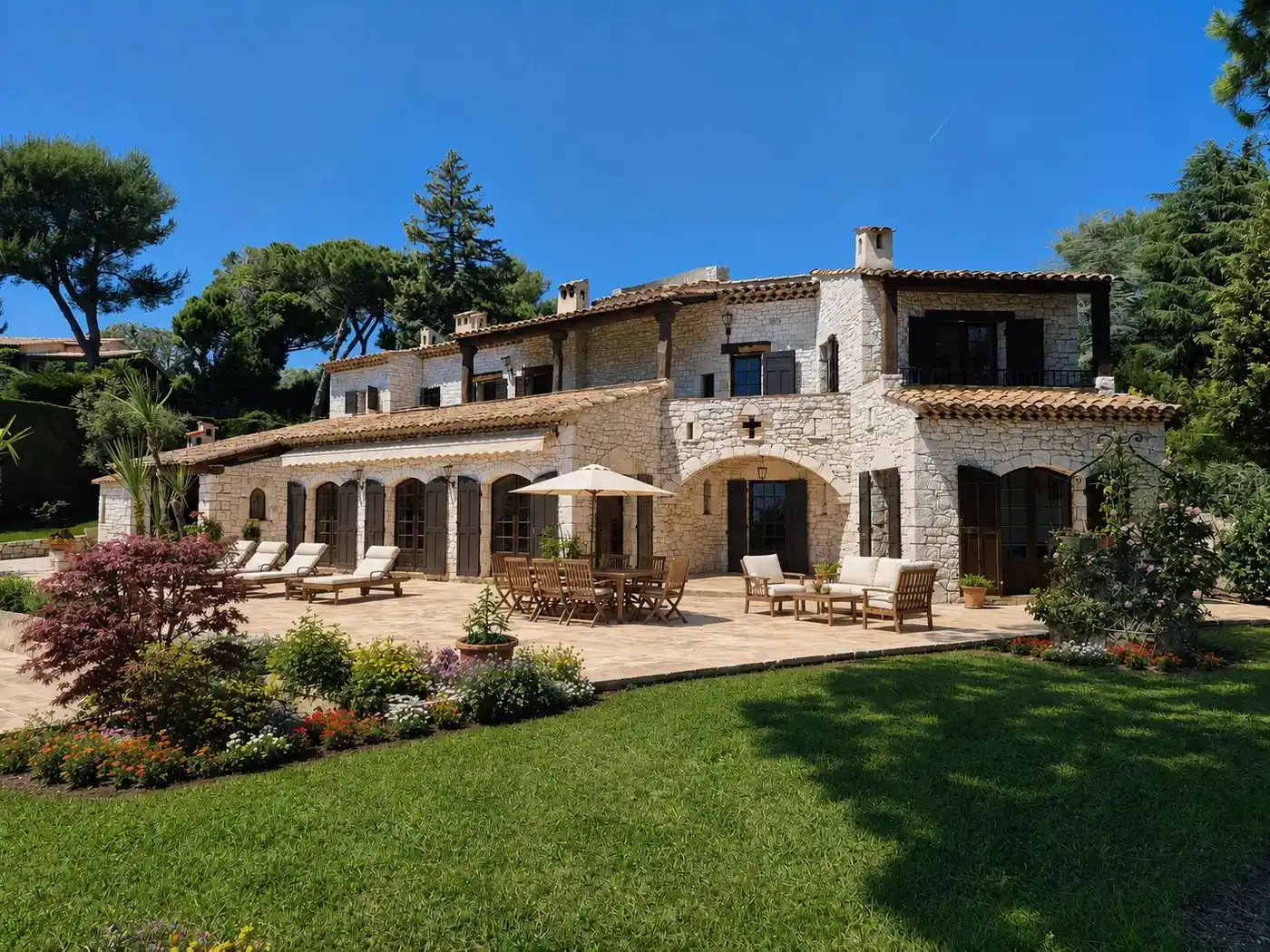 Image of Villa - 4 Bedrooms - 4 Bathrooms for Sale in Alpes-Maritimes-Saint-Paul-de-Vence-France, Image 4